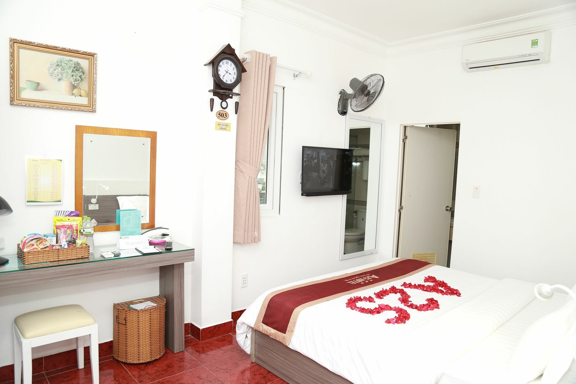 A25 Hotel - 19 Bui Thi Xuan Ho Chi Minh-stad Buitenkant foto